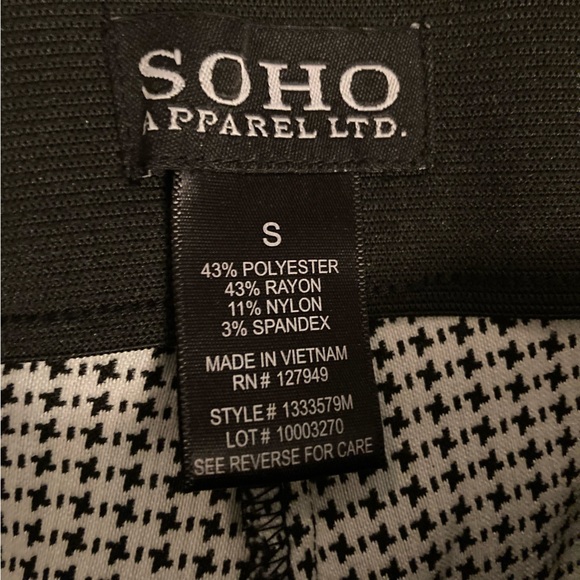 Soho Apparel Ltd. Houndstooth elastic waist skinny pants - Picture 2 of 10